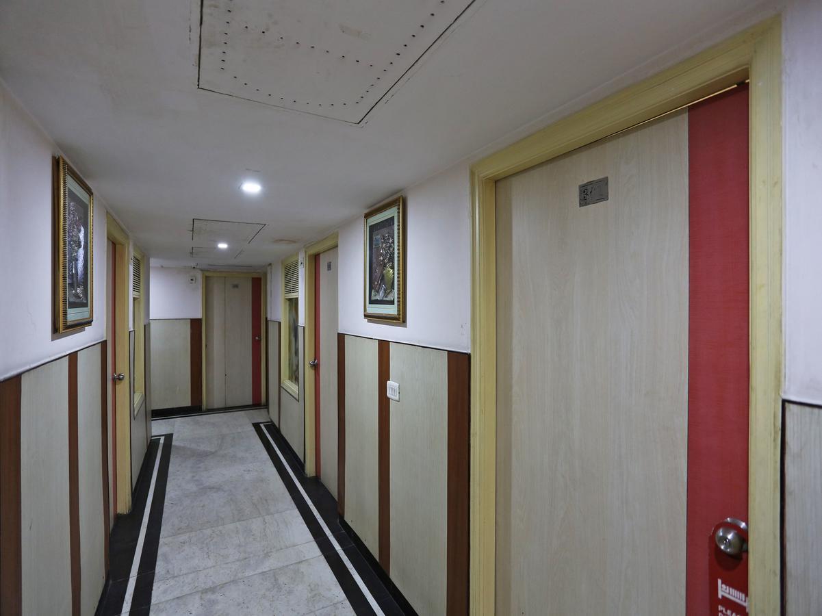 Hotel Moti Palace Агра Екстериор снимка
