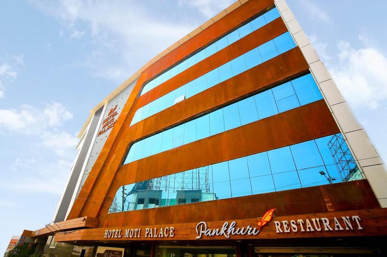 Hotel Moti Palace Агра Екстериор снимка
